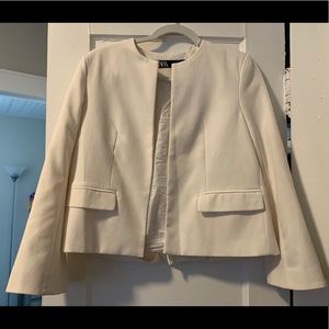 ZARA FLARED WHITE BLAZER